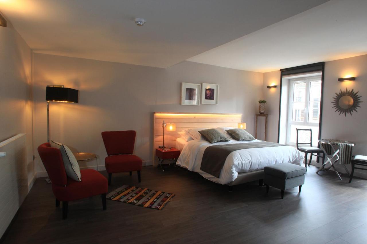 Logis Hotel-Restaurant Le Relais D'Aligre Chateauneuf-en-Thymerais ภายนอก รูปภาพ