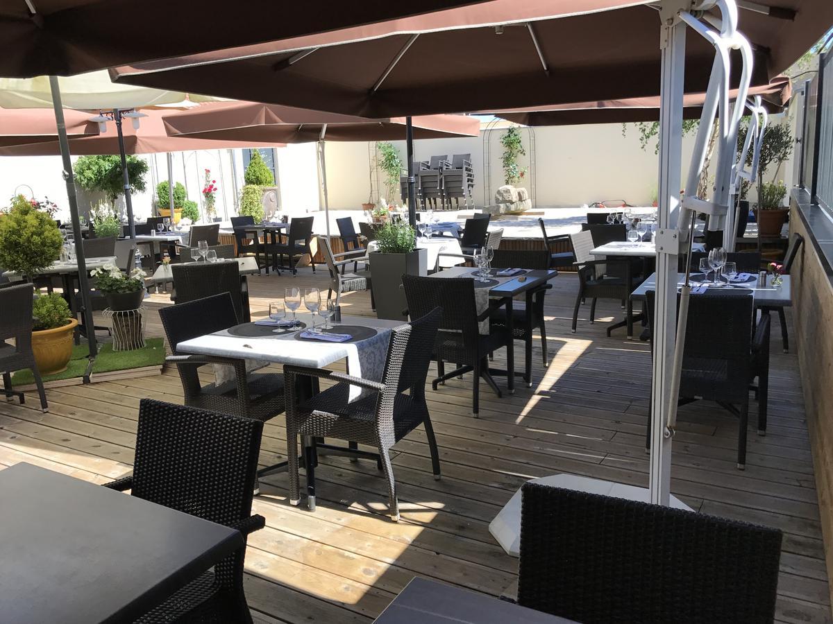 Logis Hotel-Restaurant Le Relais D'Aligre Chateauneuf-en-Thymerais ภายนอก รูปภาพ