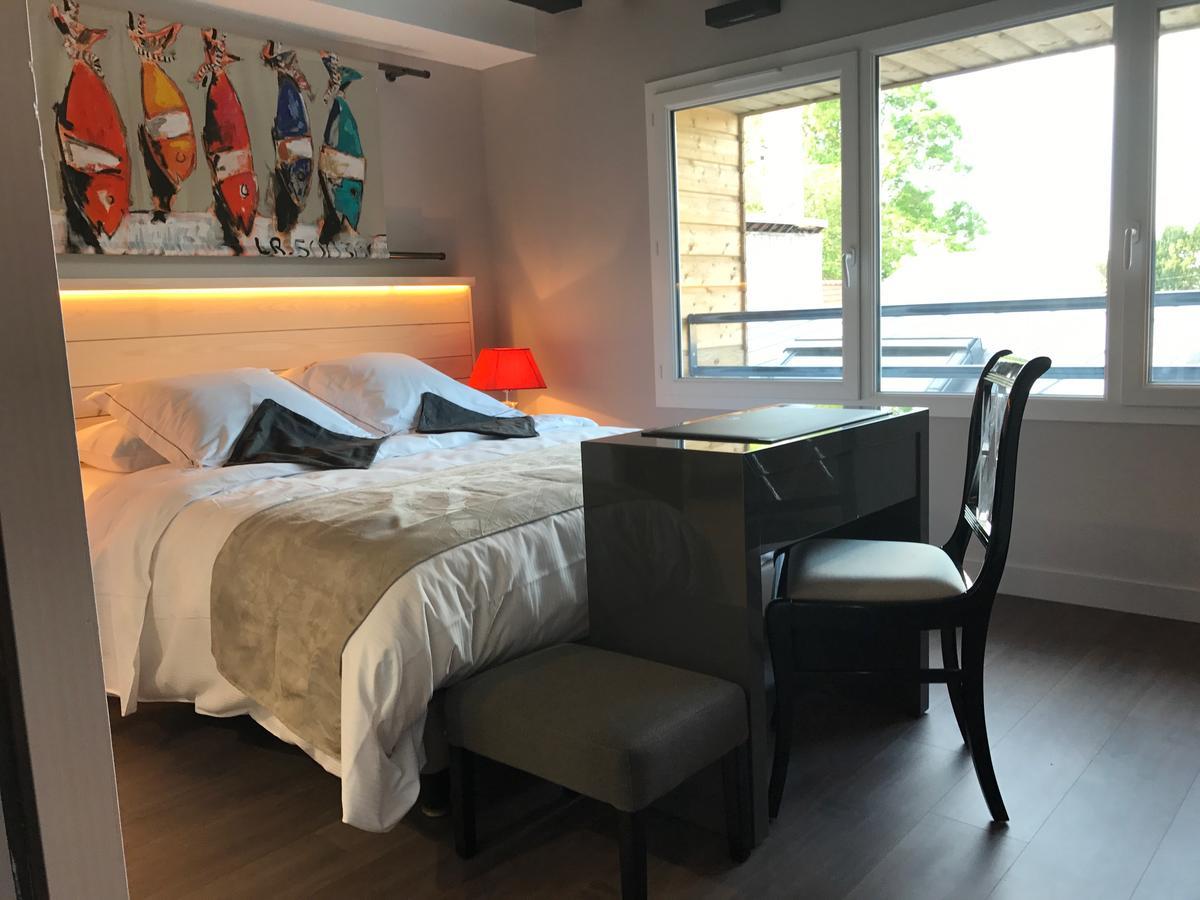 Logis Hotel-Restaurant Le Relais D'Aligre Chateauneuf-en-Thymerais ภายนอก รูปภาพ