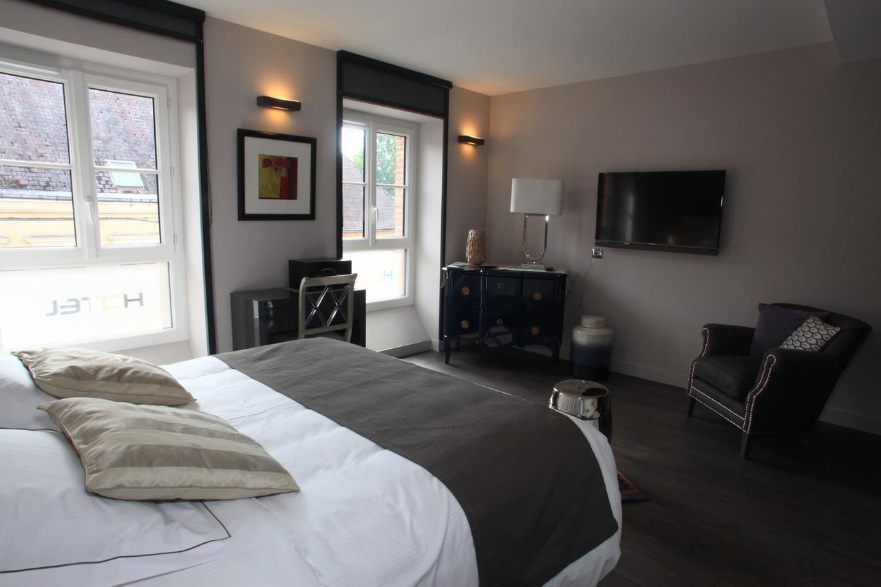 Logis Hotel-Restaurant Le Relais D'Aligre Chateauneuf-en-Thymerais ภายนอก รูปภาพ